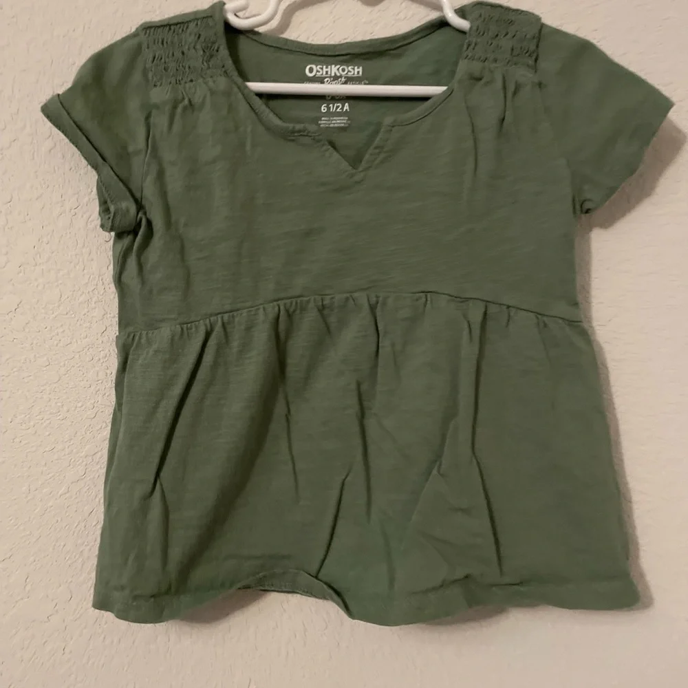 OshKosh B'gosh Green Short Sleeve Kids Tee size 6/6X